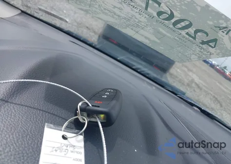 2018 Ford Focus Titanium из США, поврежденный, VIN 1FADP3J25JL326977